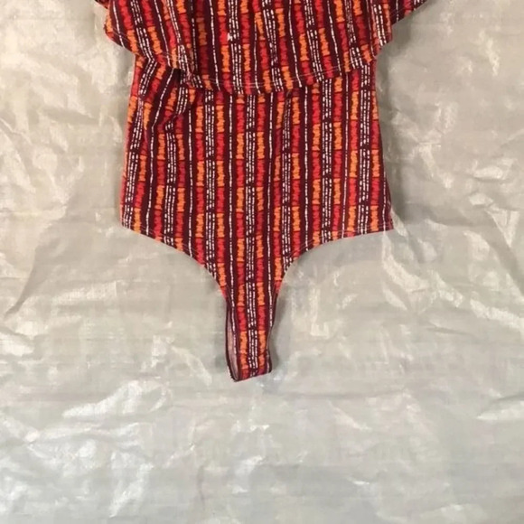 Minette off the shoulder retro one-piece blouse size M. - Picture 4 of 10